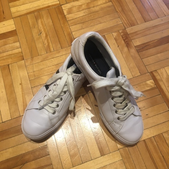 Tommy Hilfinger sneakers like new​​​​​​ - Picture 7 of 9